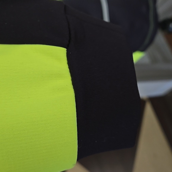 Womens Louis Garneau Cycling jacket - Picture 6 of 8